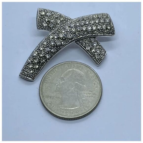Eisenberg Ice Silver Tone Rhinestone Covered Swoosh / "X" Abstract Brooch / Pin - Picture 3 of 7
